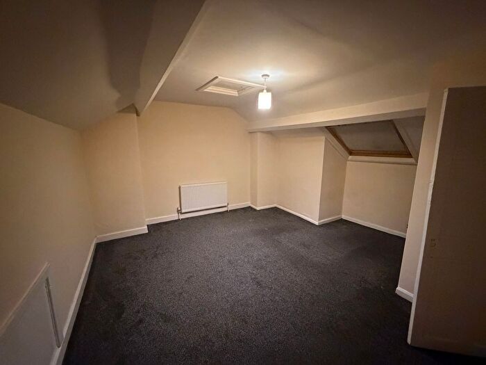 4 Bedroom End Terrace House To Rent In Fir Vale Road, Sheffield, S5