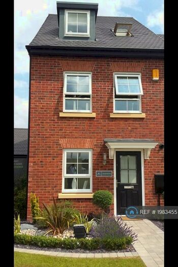 4 Bedroom Semi-Detached House To Rent In Tutbury Avenue, Derby, DE23