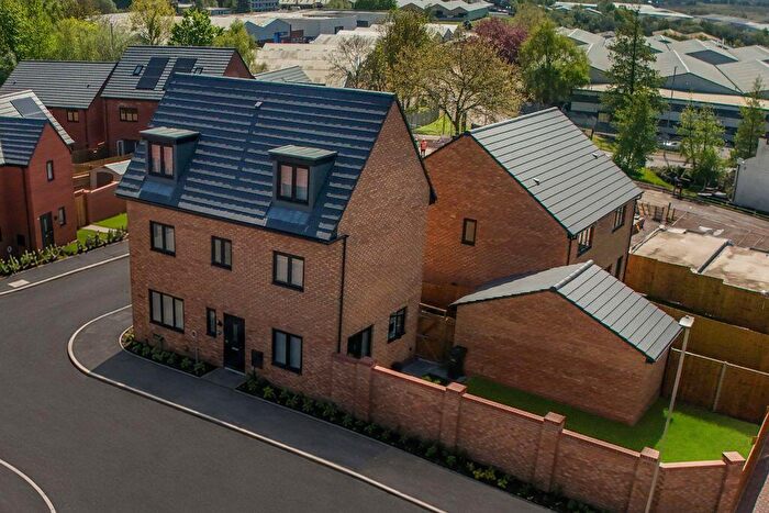 4 Bedroom Detached House For Sale In Stallings Lane, Kingswinford, DY6