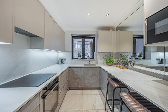 2 Bedroom Flat To Rent In Pembroke Road, London, W8