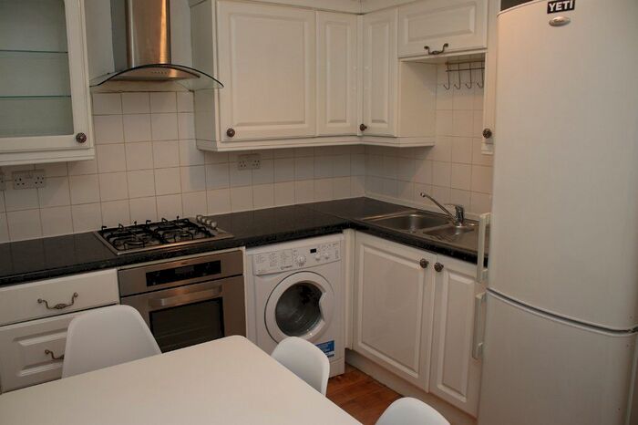 2 Bedroom Flat To Rent In Lea Bridge Road, London, E10
