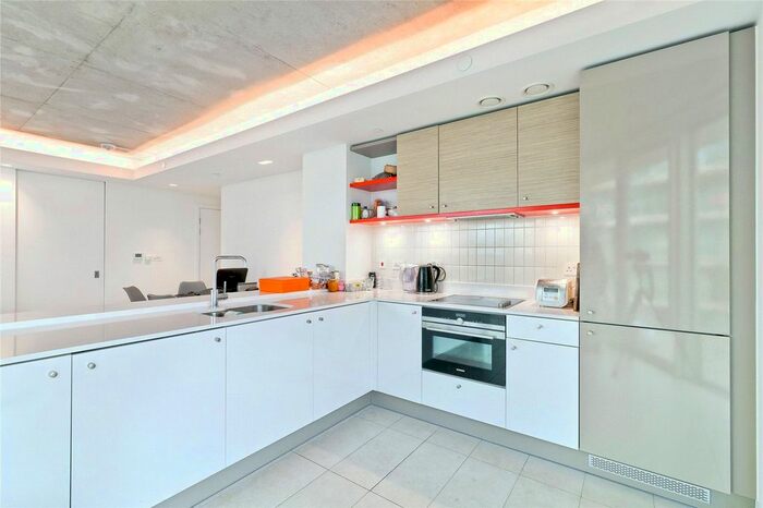 3 Bedroom Flat To Rent In Tidal Basin Road, London, E16