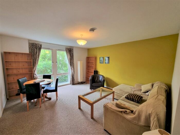 2 Bedroom Flat To Rent In Glendale Mews, City Centre, Aberdeen, AB11