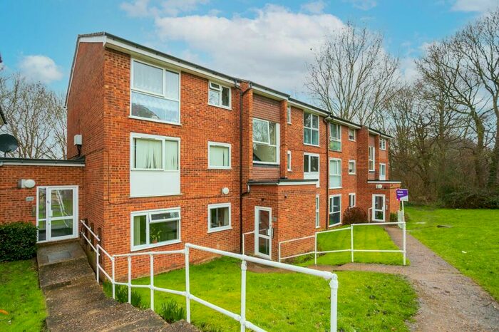 2 Bedroom Apartment To Rent In Aston View, Hemel Hempstead, Hertfordshire, HP2