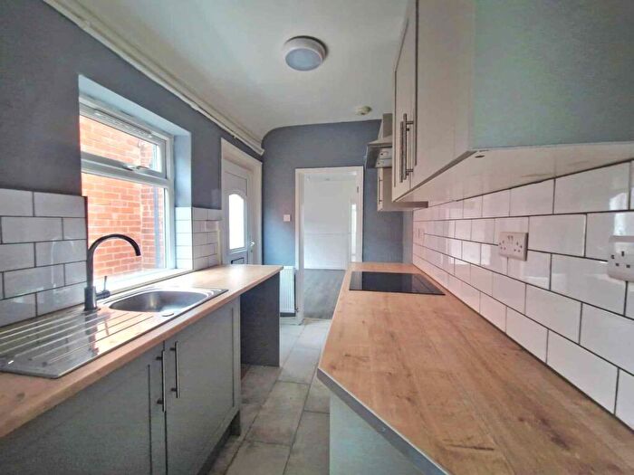 3 Bedroom Terraced House To Rent In Brunner Avenue, NG20