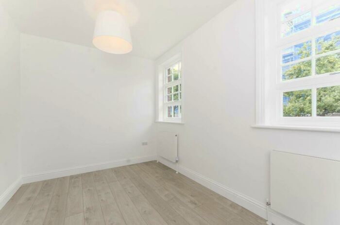 2 Bedroom Flat To Rent In Old Sailors House, Limehouse, London, E14