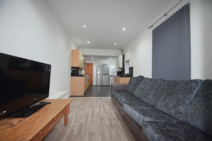 6 Bedroom House To Rent In Llantrisant Street, Cathays, CF24