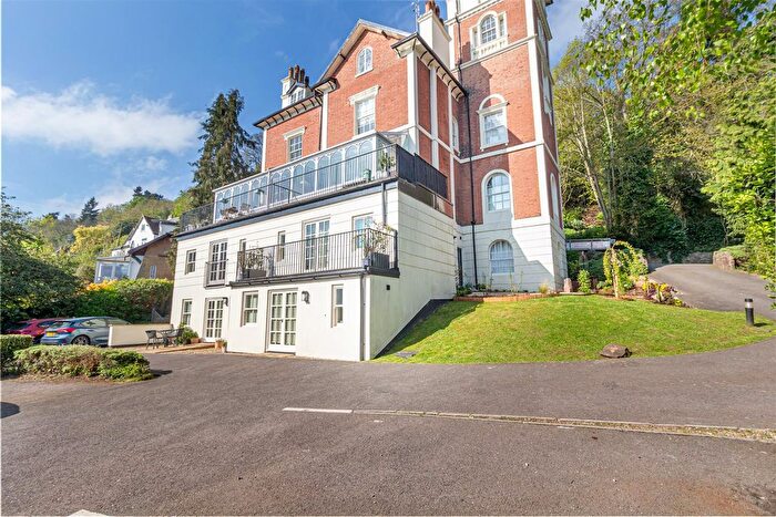 2 Bedroom Flat For Sale In St. Anns Road, Malvern, WR14