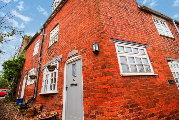 2 Bedroom End Of Terrace House To Rent In Castle Hill, Kenilworth, CV8