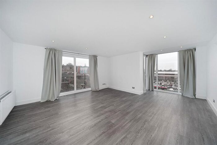 2 Bedroom Flat To Rent In Rosemont Road, Hampstead, NW3