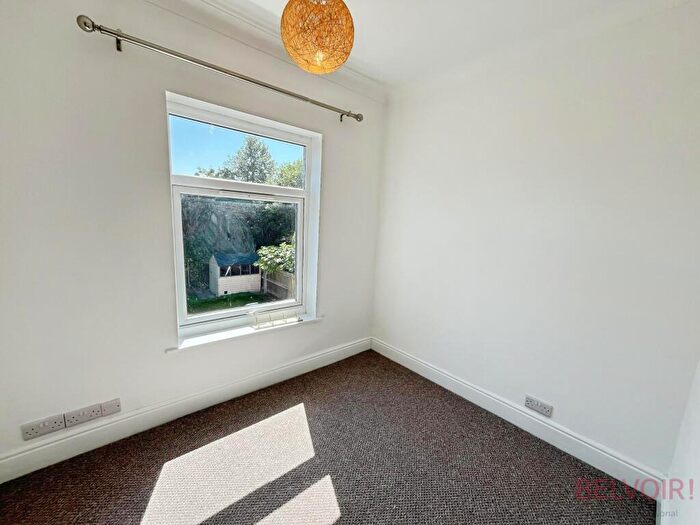 5 Bedroom Semi-Detached House To Rent In Newton Street, Newark, NG24
