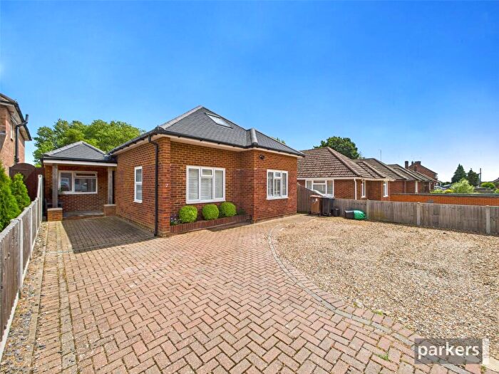4 Bedroom Detached House For Sale In Selsdon Avenue, Woodley, Reading, Berkshire, RG5