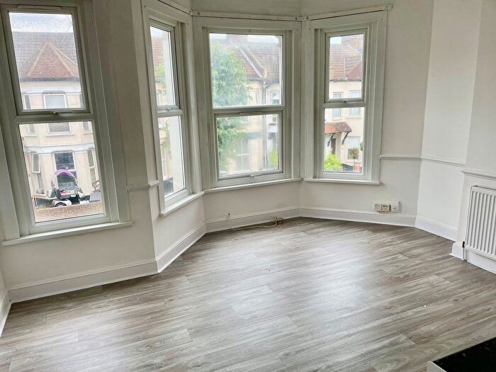 2 Bedroom Flat To Rent In Milton Street, Southend-On-Sea, SS2