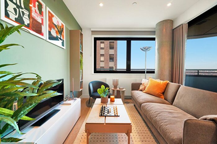 2 Bedroom Flat To Rent In Park Lane, Wembley, HA9