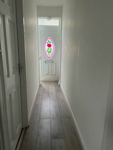 3 Bedroom Semi-Detached House To Rent In Oakfield Road, London E17