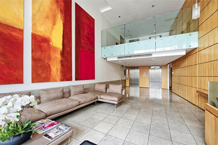 2 Bedroom Flat For Sale In Lymington Road, London, NW6
