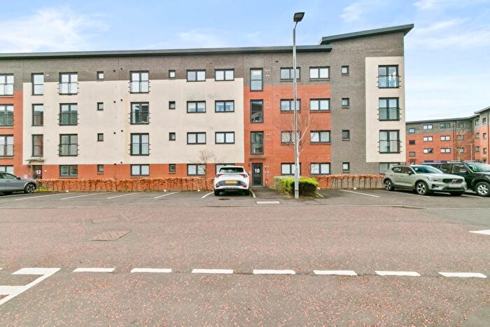 2 Bedroom Flat For Sale In Fingal Road, Renfrew, PA4