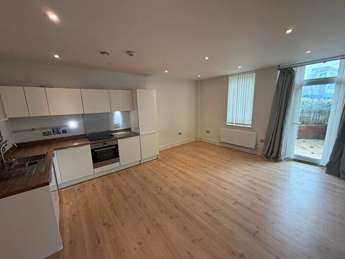 2 Bedroom Flat To Rent In High Street, Bracknell, RG12