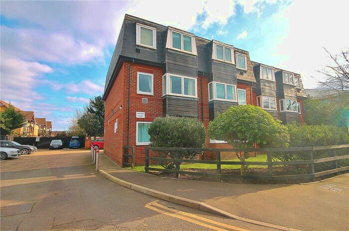 1 Bedroom Flat To Rent In Poyle Road, Colnbrook, Slough SL3