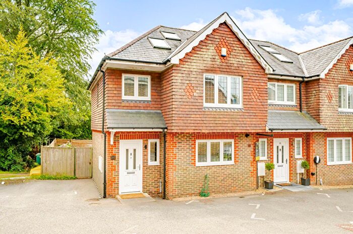4 Bedroom Semi-detached House For Sale In Mutton Hall Hill, Heathfield, TN21