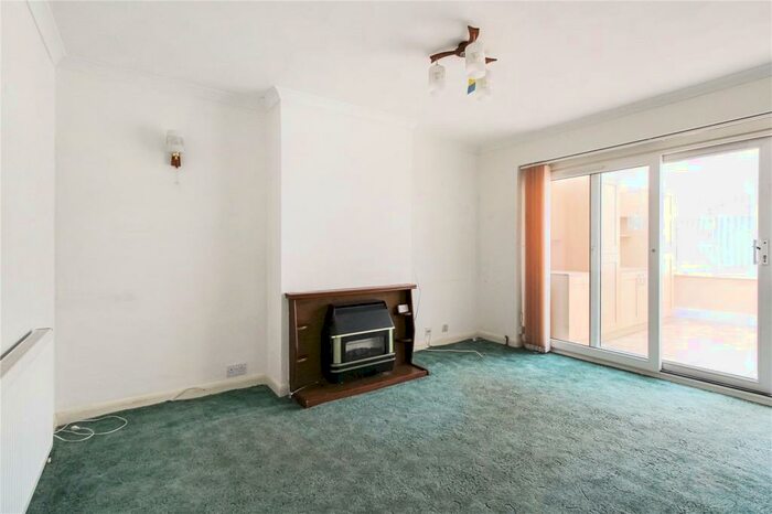 2 Bedroom Bungalow For Sale In Chalky Bank Road, Rainham, Gillingham, Kent, ME8