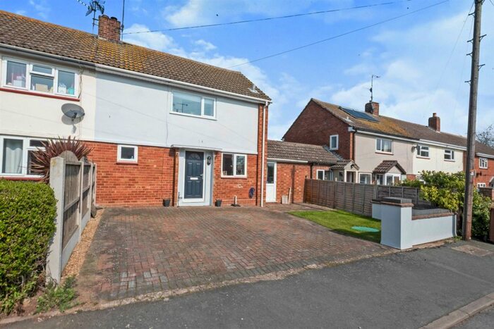 2 Bedroom Semi-Detached House For Sale In Orchard Grove, Littleworth, Worcester, WR5