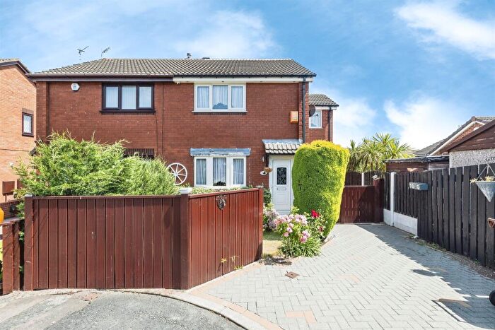 3 Bedroom Semi Detached House For Sale In South Hill Croft, Leeds, LS10