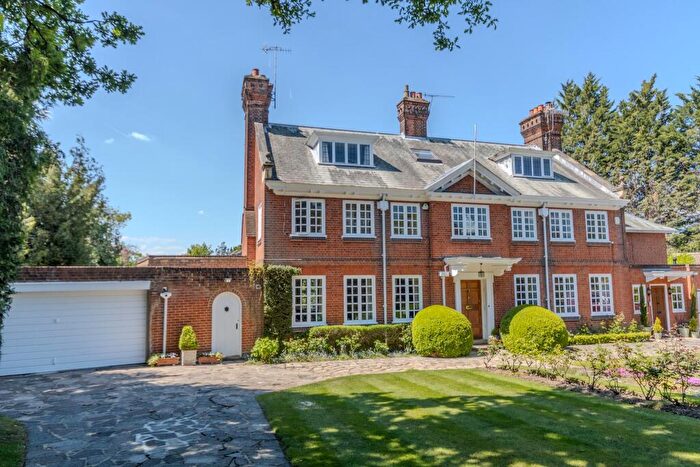 5 Bedroom Semi-Detached House For Sale In Davenham Avenue, Northwood, HA6