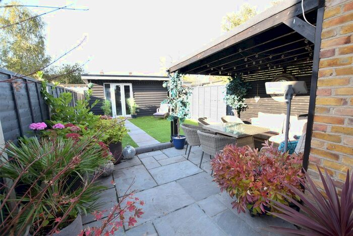 3 Bedroom Semi-Detached House To Rent In Drummond Road, Romford RM7