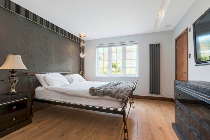 4 Bedroom Town House To Rent In Abbotsbury Close, London, W14