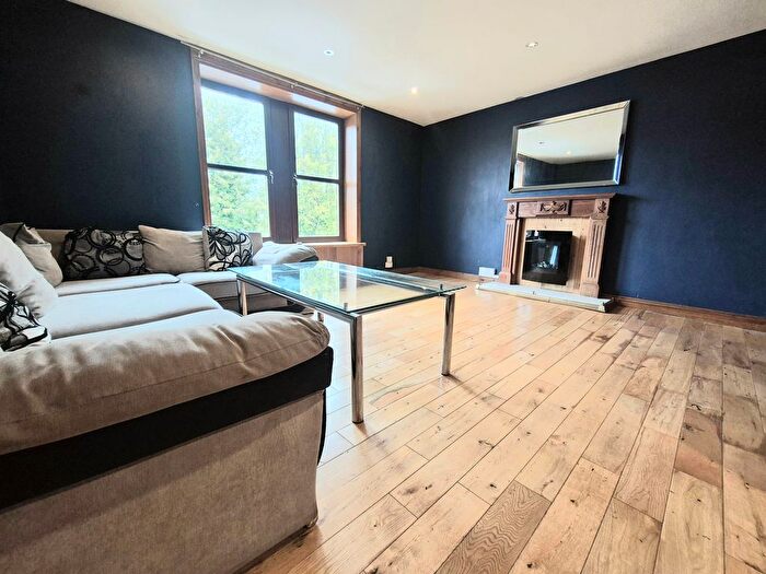 2 Bedroom Flat To Rent In King Cross Road, Halifax, HX1