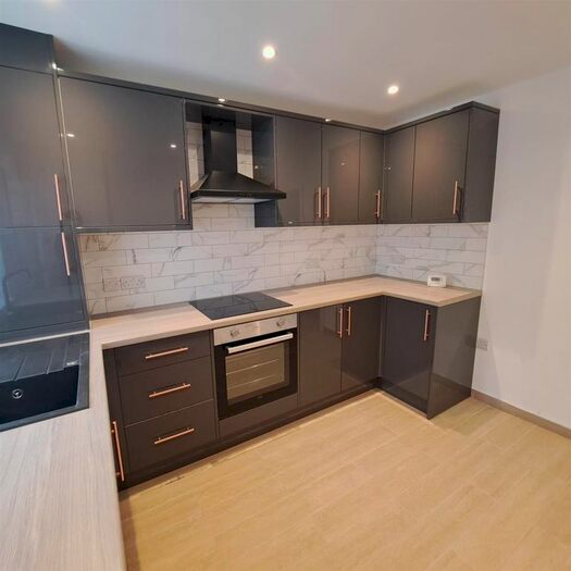 3 Bedroom Terraced House To Rent In Garside Street, Worksop, S80