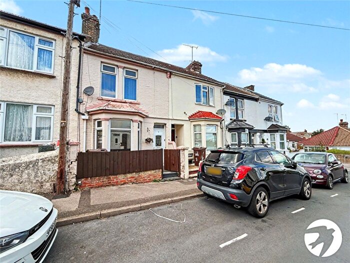 3 Bedroom Terraced House To Rent In Garfield Road, Gillingham, Kent, ME7