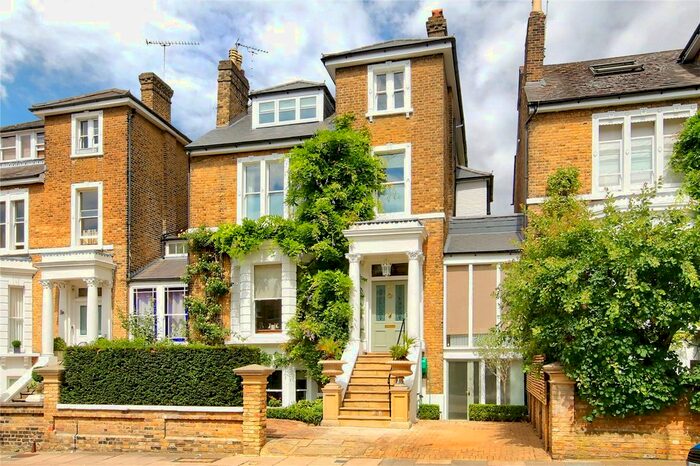 6 Bedroom Terraced House To Rent In Montague Road, Richmond, Surrey, TW10