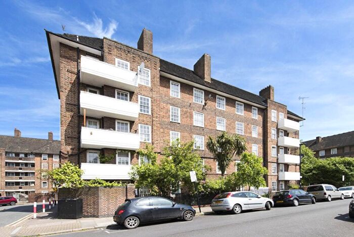 3 Bedroom Apartment For Sale In Holloway Road, Islington, London, N7