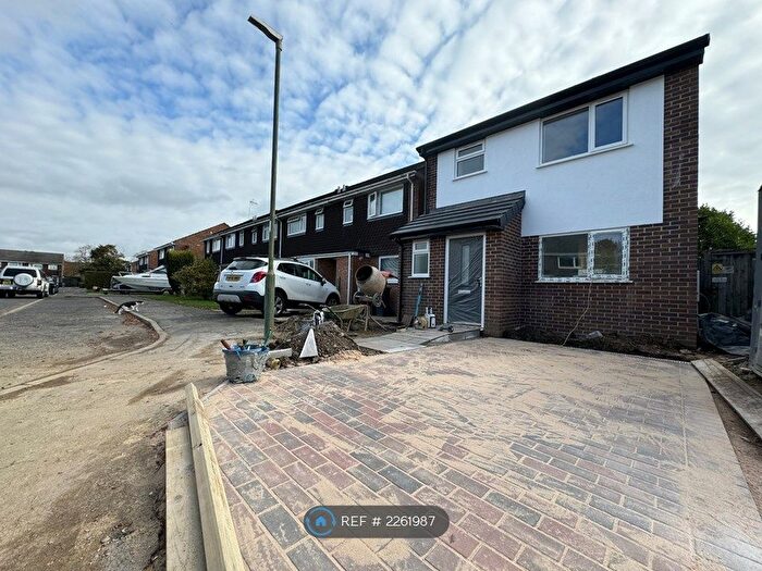 3 Bedroom Detached House To Rent In Durweston Close, Bournemouth, BH9