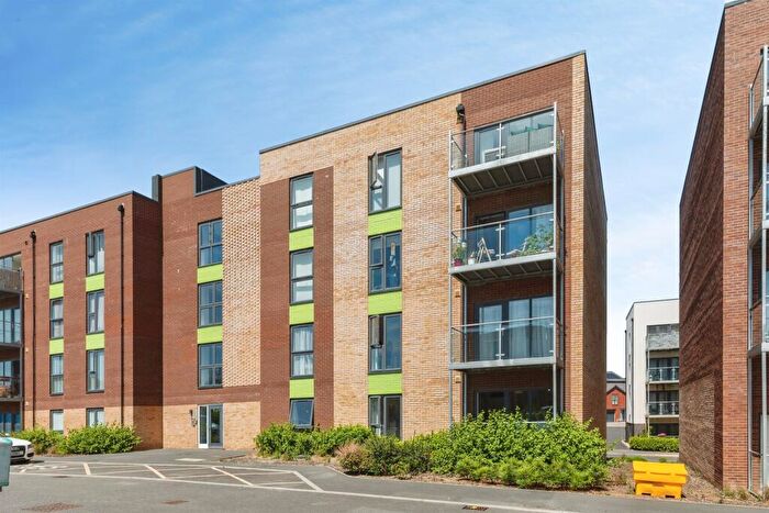 2 Bedroom Flat For Sale In Flatts Close, Stoke Gifford, Bristol, BS34