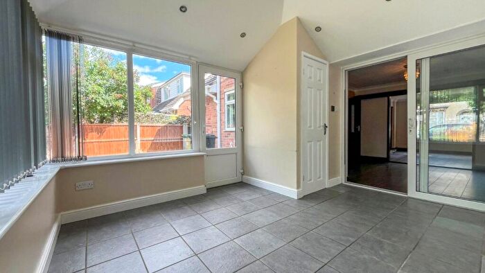 3 Bedroom Detached House For Sale In Nelson Street, Gainsborough, Lincolnshire, DN21