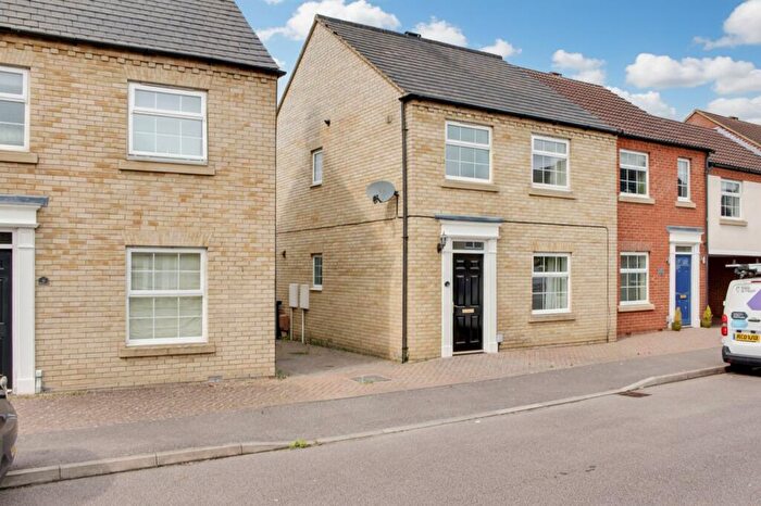 3 Bedroom End Of Terrace House To Rent In Chesterfield Way, Eynesbury, PE19