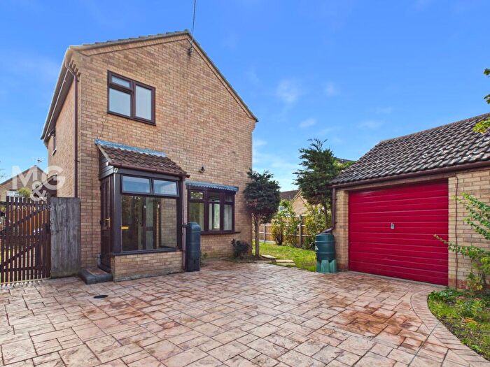 3 Bedroom Detached House For Sale In Darcy Close, Bury St. Edmunds, IP32