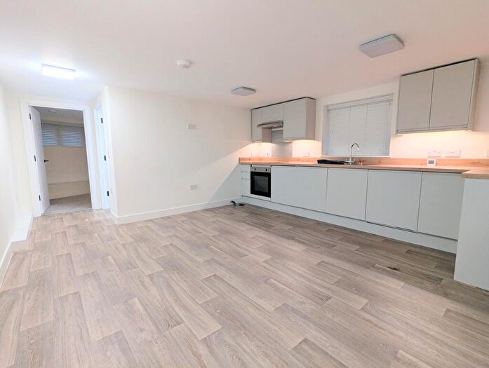 1 Bedroom Flat To Rent In Green Lane, Wolverton, MK12