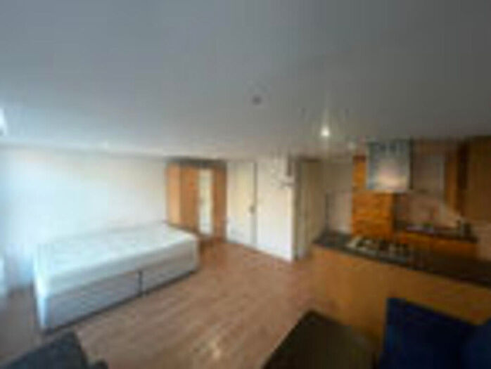 Flat To Rent In Fortess Road, Kentish Town, NW5