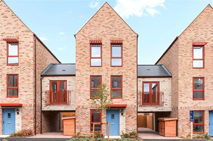 4 Bedroom House To Rent In Crick Road, Cambridge, Cambridgeshire, CB3