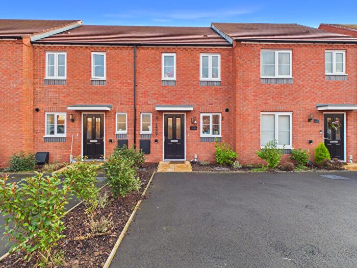2 Bedroom Terraced House For Sale In Hayfield Drive, Stenson Fields, DE24