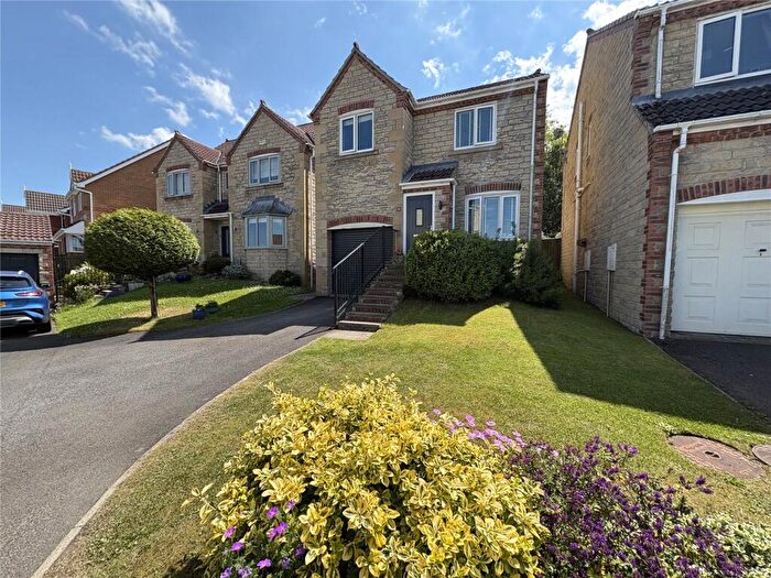 3 Bedroom Detached House For Sale In Oakwell Court, Hamsterley Colliery, NE17