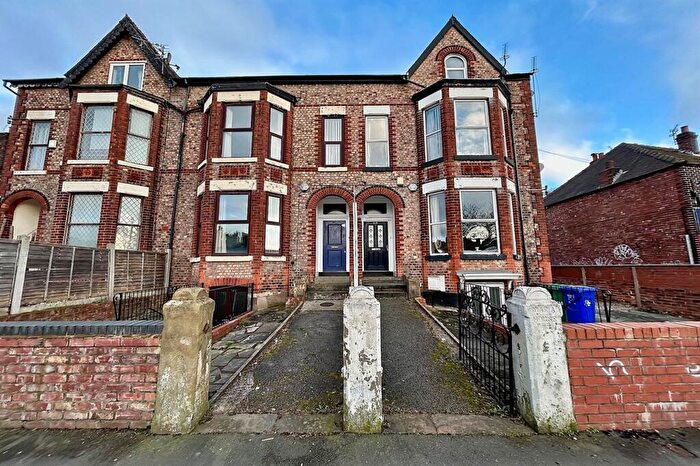 9 Bedroom Terraced House For Sale In Wilmslow Road, Manchester, M20