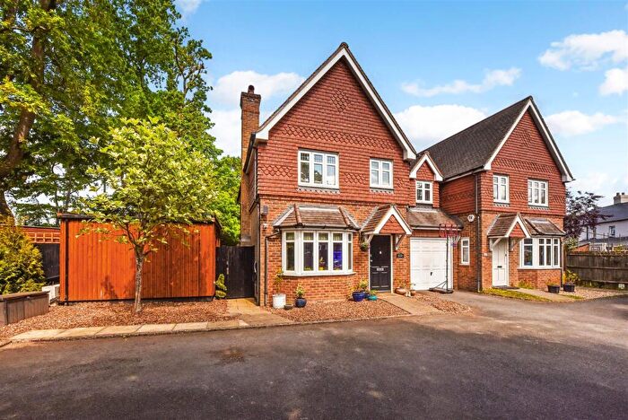 3 Bedroom Semi-Detached House For Sale In Recreation Road, Rowledge, Farnham, GU10