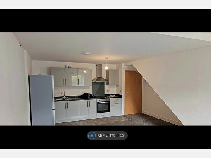 1 Bedroom Flat To Rent In Reynard Street, Hyde, SK14