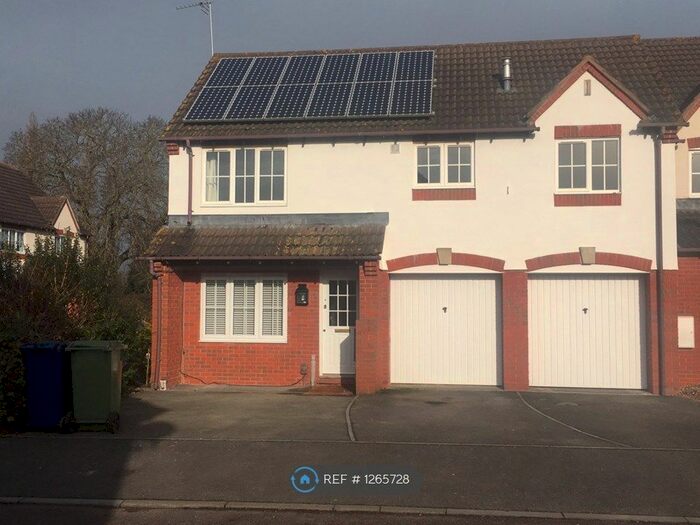 2 Bedroom Terraced House To Rent In Cherry Blossom Close, Bishops Cleeve, Cheltenham GL52