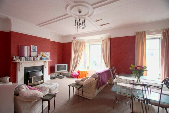 3 Bedroom Apartment To Rent In Queens Road, Newcastle Upon Tyne, NE2